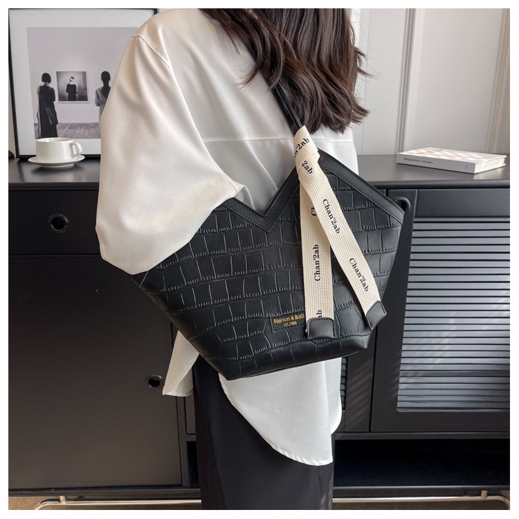 2023 European and American New Fashion Women's Small Design Shoulder Bag Elegant Large Capacity Tote Bag Dropshipping - imaget 10