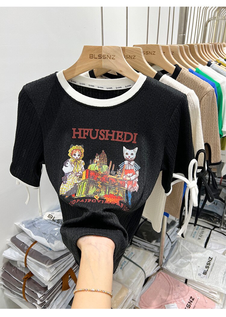 2023 Retro Động Vật Áo Thun Nữ Tay Ngắn Nữ Mùa Hè Mới Sang Trọng Thiết Kế In Hình Cảm Giác Hốc Áo Nửa Tay 2023 Retro Động Vật Áo Thun Nữ Tay Ngắn Nữ Mùa Hè Mới Sang Trọng Thiết Kế In Hình Cảm Giác Hốc Áo Nửa Tay