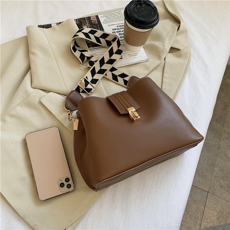 JIN YIDE 여성을위한 빈티지 간단한 작은 PU 가죽 양동이 Crossbody 가방 2023 디자이너 패션 레이디 럭셔리 블랙 숄더 핸드백 - imaget 13 JIN YIDE 여성을위한 빈티지 간단한 작은 PU 가죽 양동이 Crossbody 가방 2023 디자이너 패션 레이디 럭셔리 블랙 숄더 핸드백 - imaget 13