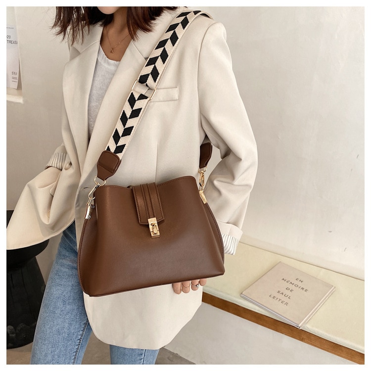 JIN YIDE 여성을위한 빈티지 간단한 작은 PU 가죽 양동이 Crossbody 가방 2023 디자이너 패션 레이디 럭셔리 블랙 숄더 핸드백 - imaget 22 JIN YIDE 여성을위한 빈티지 간단한 작은 PU 가죽 양동이 Crossbody 가방 2023 디자이너 패션 레이디 럭셔리 블랙 숄더 핸드백 - imaget 22