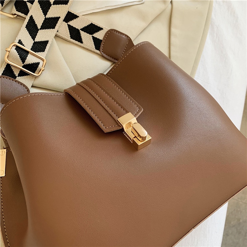 JIN YIDE 여성을위한 빈티지 간단한 작은 PU 가죽 양동이 Crossbody 가방 2023 디자이너 패션 레이디 럭셔리 블랙 숄더 핸드백 - imaget 10 JIN YIDE 여성을위한 빈티지 간단한 작은 PU 가죽 양동이 Crossbody 가방 2023 디자이너 패션 레이디 럭셔리 블랙 숄더 핸드백 - imaget 10