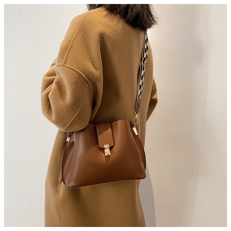 JIN YIDE 여성을위한 빈티지 간단한 작은 PU 가죽 양동이 Crossbody 가방 2023 디자이너 패션 레이디 럭셔리 블랙 숄더 핸드백 - imaget 14 JIN YIDE 여성을위한 빈티지 간단한 작은 PU 가죽 양동이 Crossbody 가방 2023 디자이너 패션 레이디 럭셔리 블랙 숄더 핸드백 - imaget 14