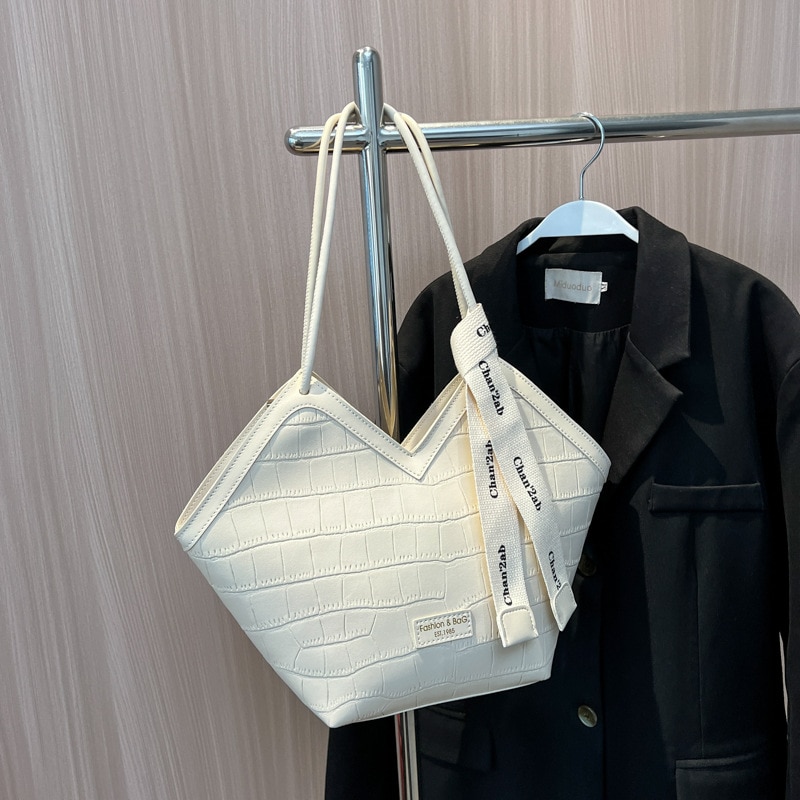 Năm 2023 Châu Âu Và Mỹ Mới Thời Trang Nữ Thiết Kế Nhỏ Túi Đeo Vai Sang Trọng Công Suất Lớn Túi Tote Dropshipping